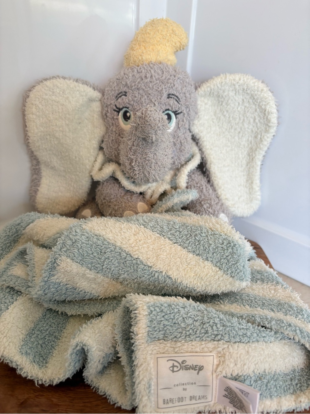 Cozy Disney Dumbo Plush Lovey Blanket